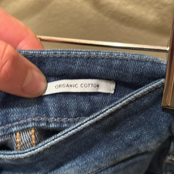 Closed woman's blue jeans made in Italy with orangic cotton. - Picture 5 of 15